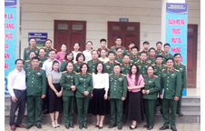 Đoàn đại biểu Thư viện Quân khu 4 tham quan Thư viện Nguyễn Thúc Hào và trao đổi, chia sẻ nghiệp vụ công tác